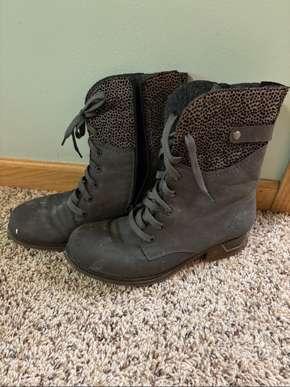 Women's Gray Lace-Up Ankle Boots with Patterned Cuff